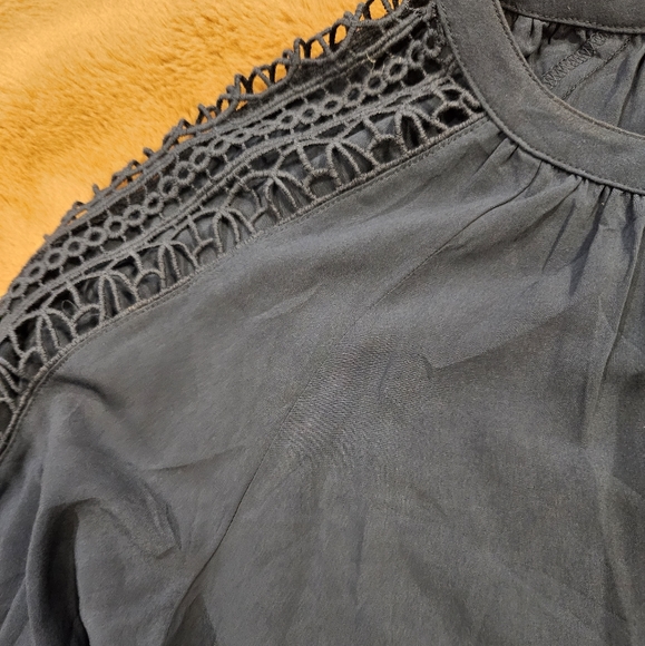 LOFT blouse - Picture 5 of 9